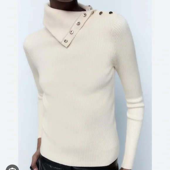 Zara | Sweaters | Zara Knit Sweater With Gold Side Buttons | Poshmark